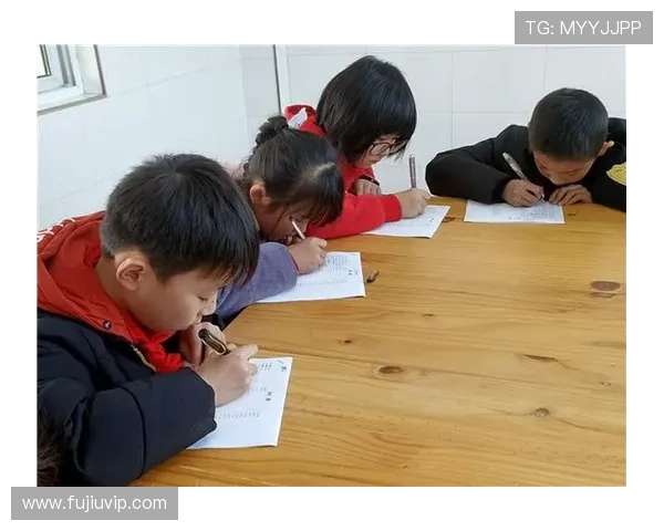 提升小学足球传接配合能力的分阶段趣味化训练方案探析与有效策略研究